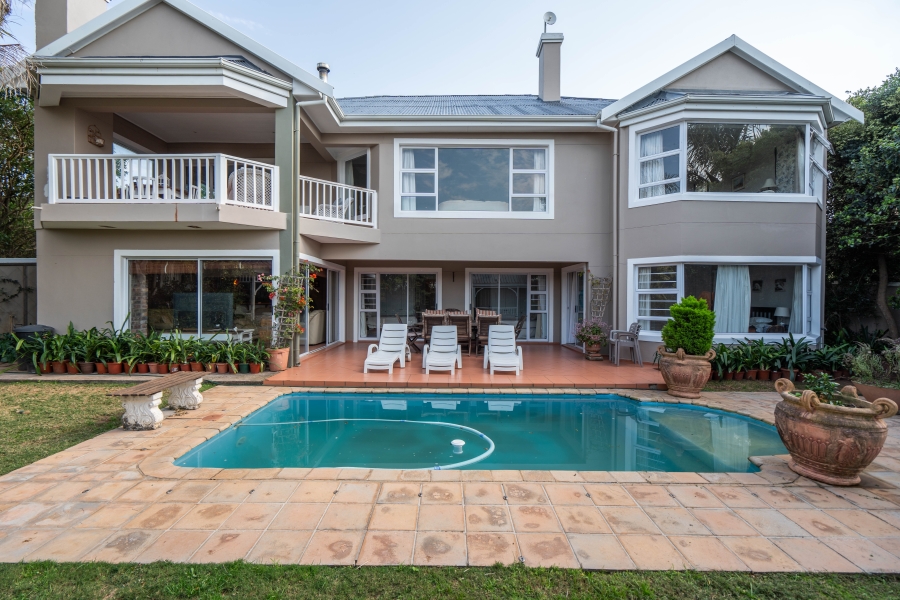 5 Bedroom Property for Sale in Seafield Eastern Cape